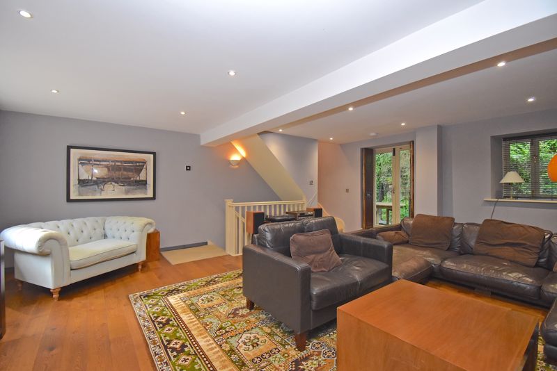 Living Room- click for photo gallery